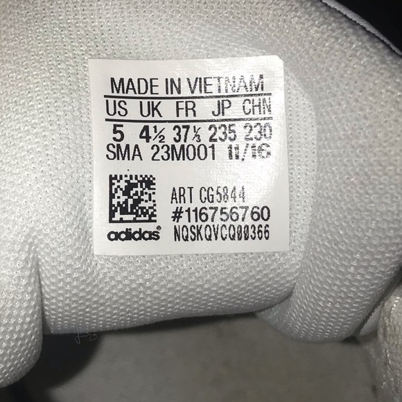 adidas sneakers - Picture 5 of 5